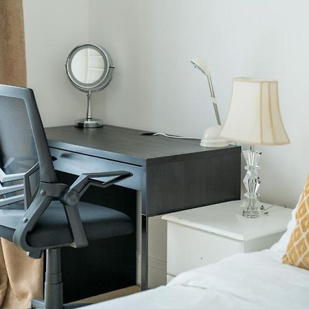 Crossharbour Canary Wharf 2 Bed Duplex Apartment Londen Buitenkant foto
