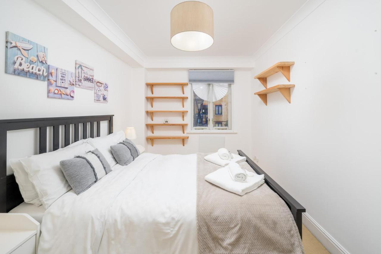 Crossharbour Canary Wharf 2 Bed Duplex Apartment Londen Buitenkant foto